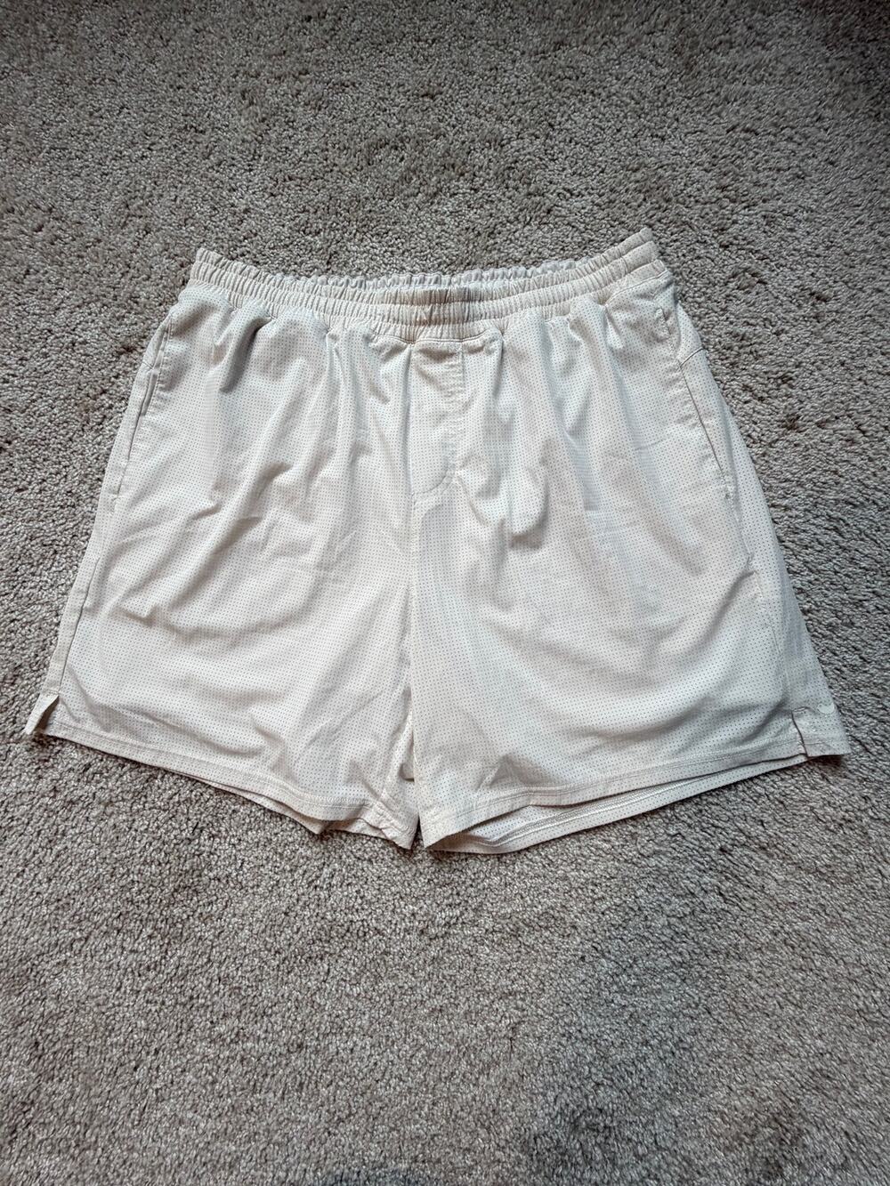 Bad Birdie Men’s XL Cream Performance Golf Shorts 6” Inseam Lined Athletic